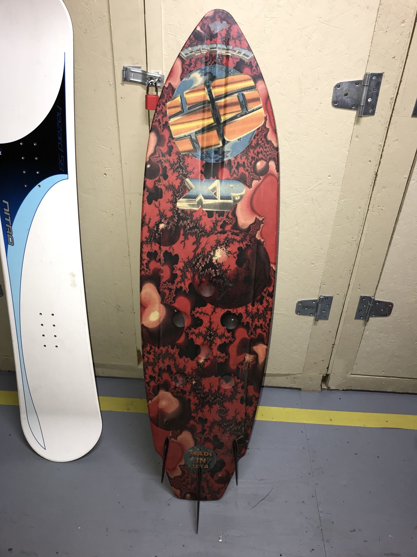 Vintage HO HYPERLITE SKURFER STYLE XP COMPOSITE 59.75" WAKEBOARD for