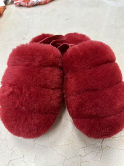 New Without Box Ugg Women’s Super fluff Slipper Slide Size 8