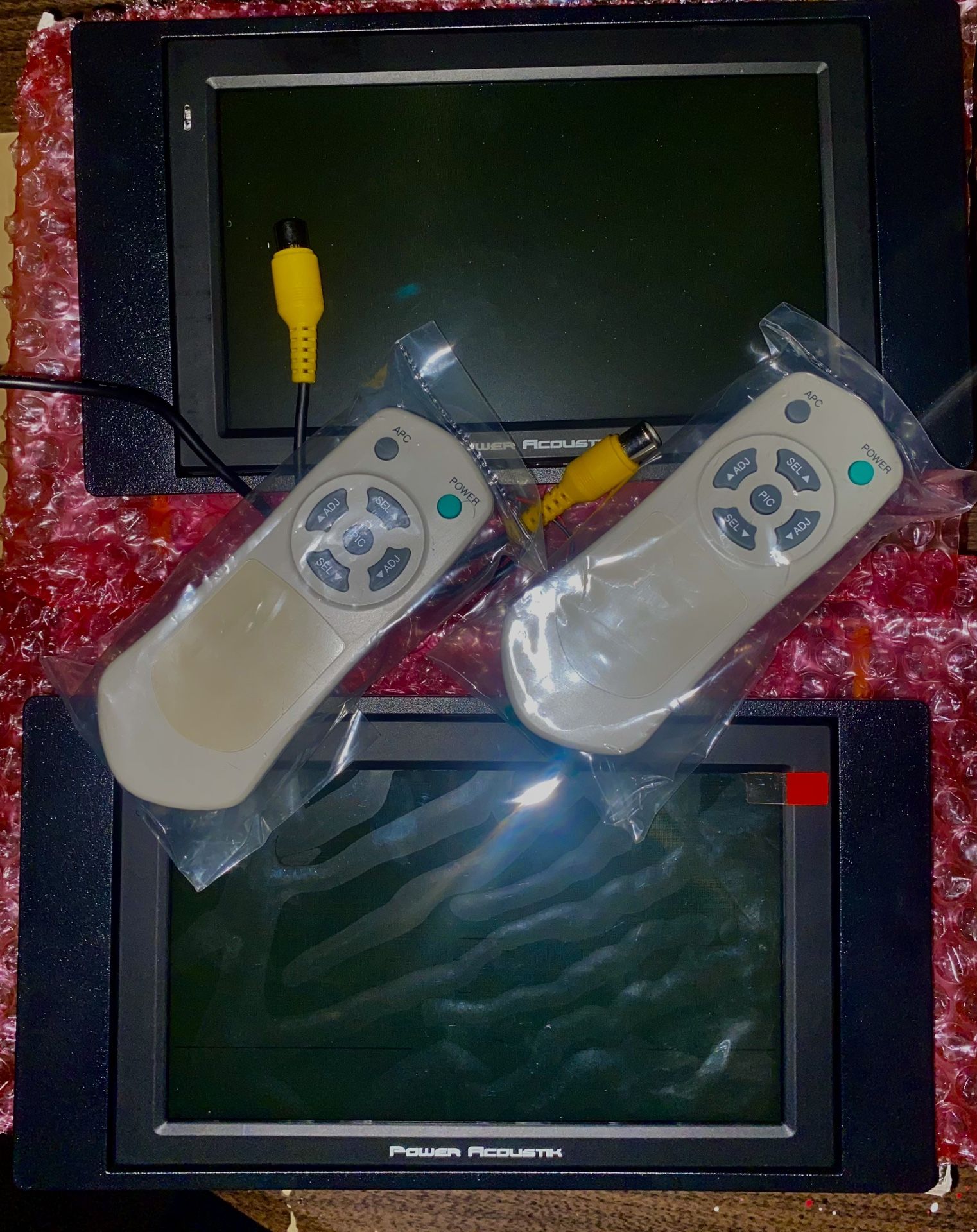 Power Acoustik Pair Of 7” LCD Screens Fits Any Automobile