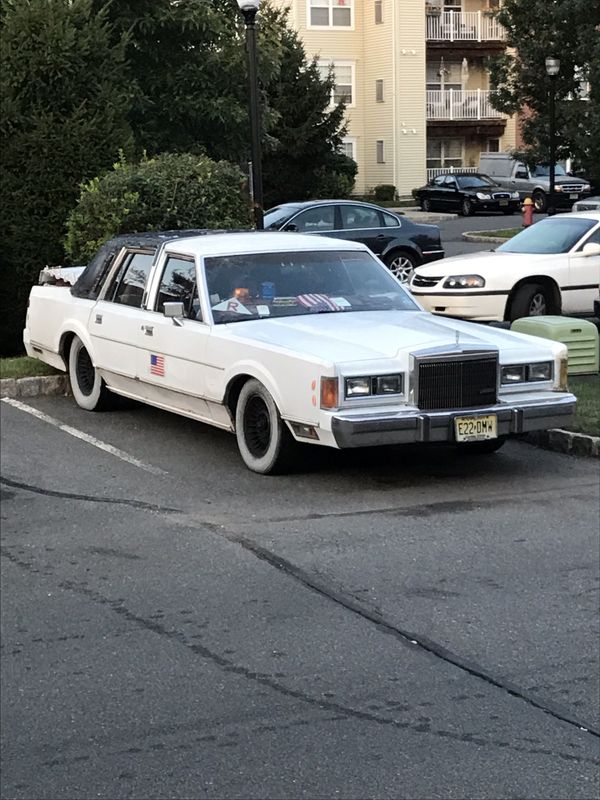 89 Classic Lincoln town car for Sale in New Brunswick, NJ OfferUp