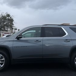 2021 CHEVROLET TRAVERSE LT OBO