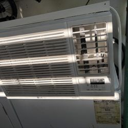 AC Window Unit 