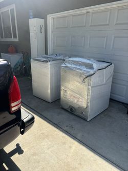 Kenmore Washer And Dryer Like New 