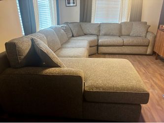 Sectional couch for Sale