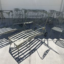 Beautiful Vintage Wrought Iron Out Door Set