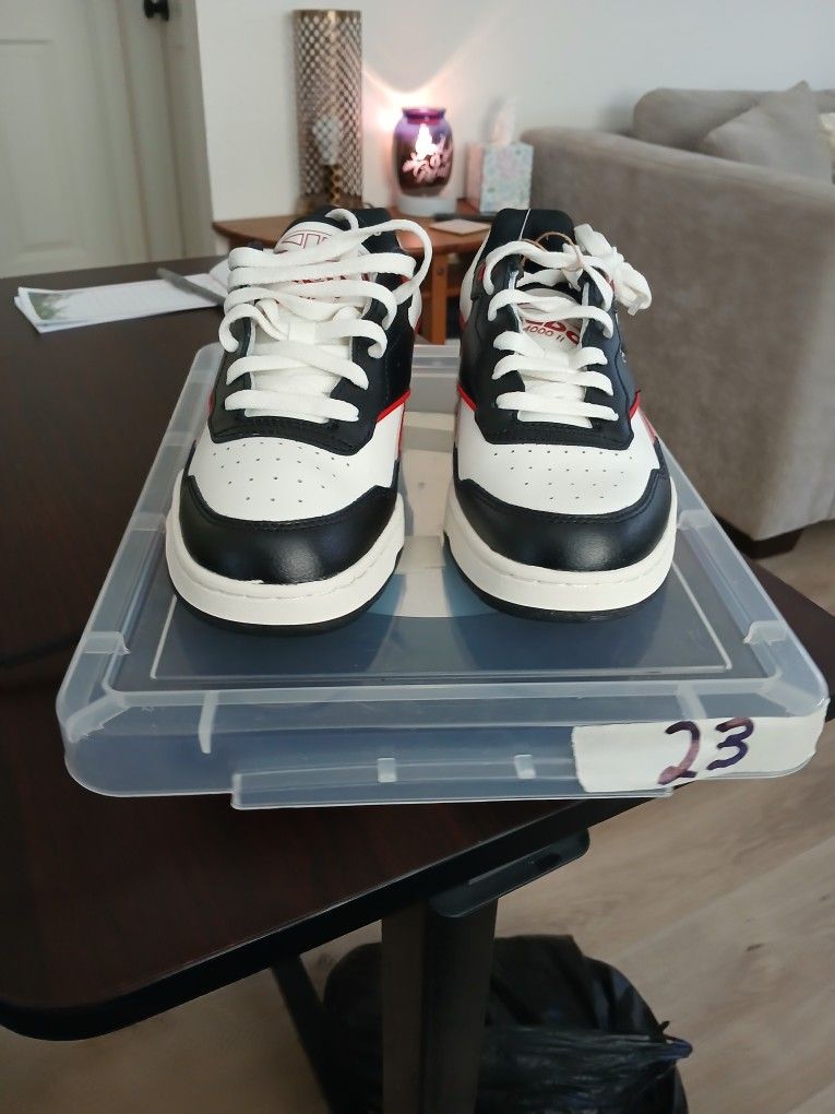 Reebok Shoes Size 7