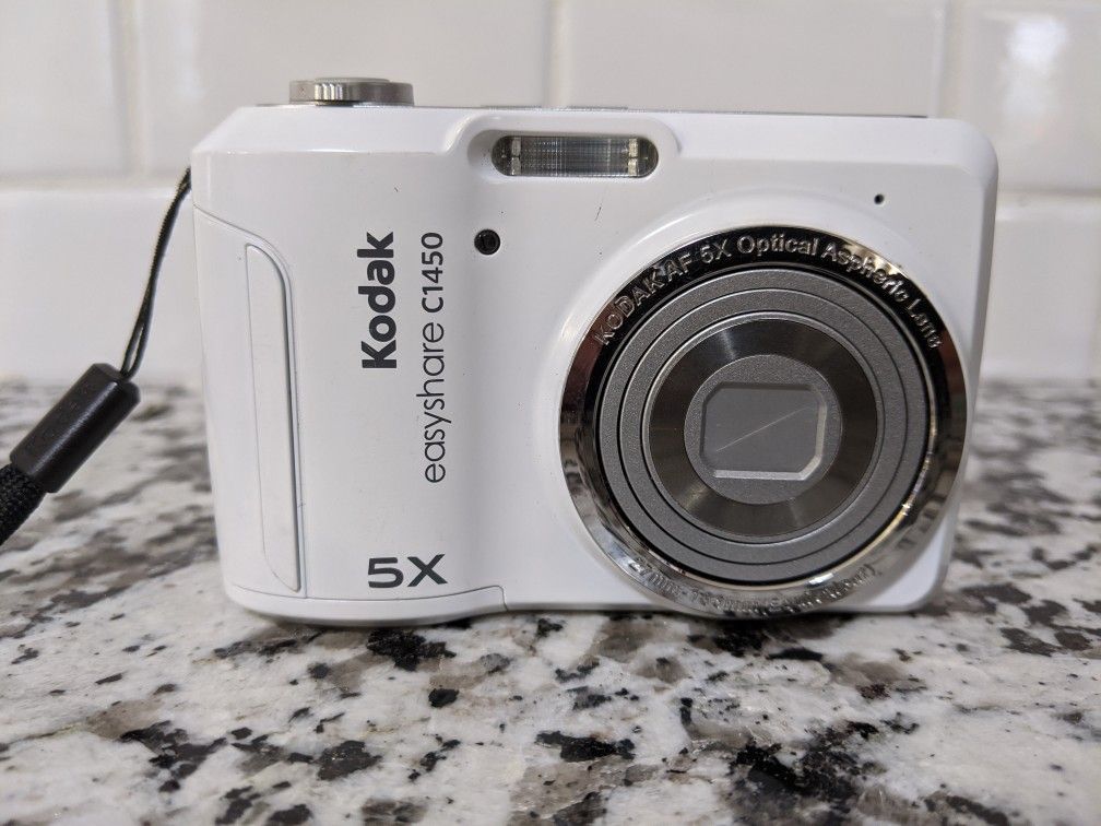 Kodak EasyShare C1450 14.0MP Digital Camera - white