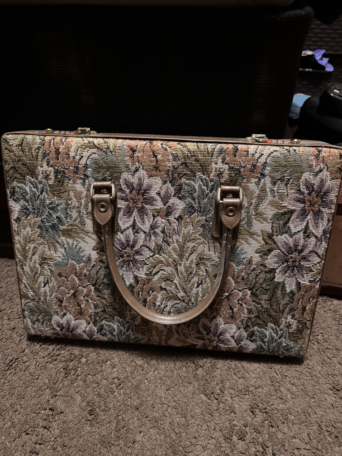 Briefcase 