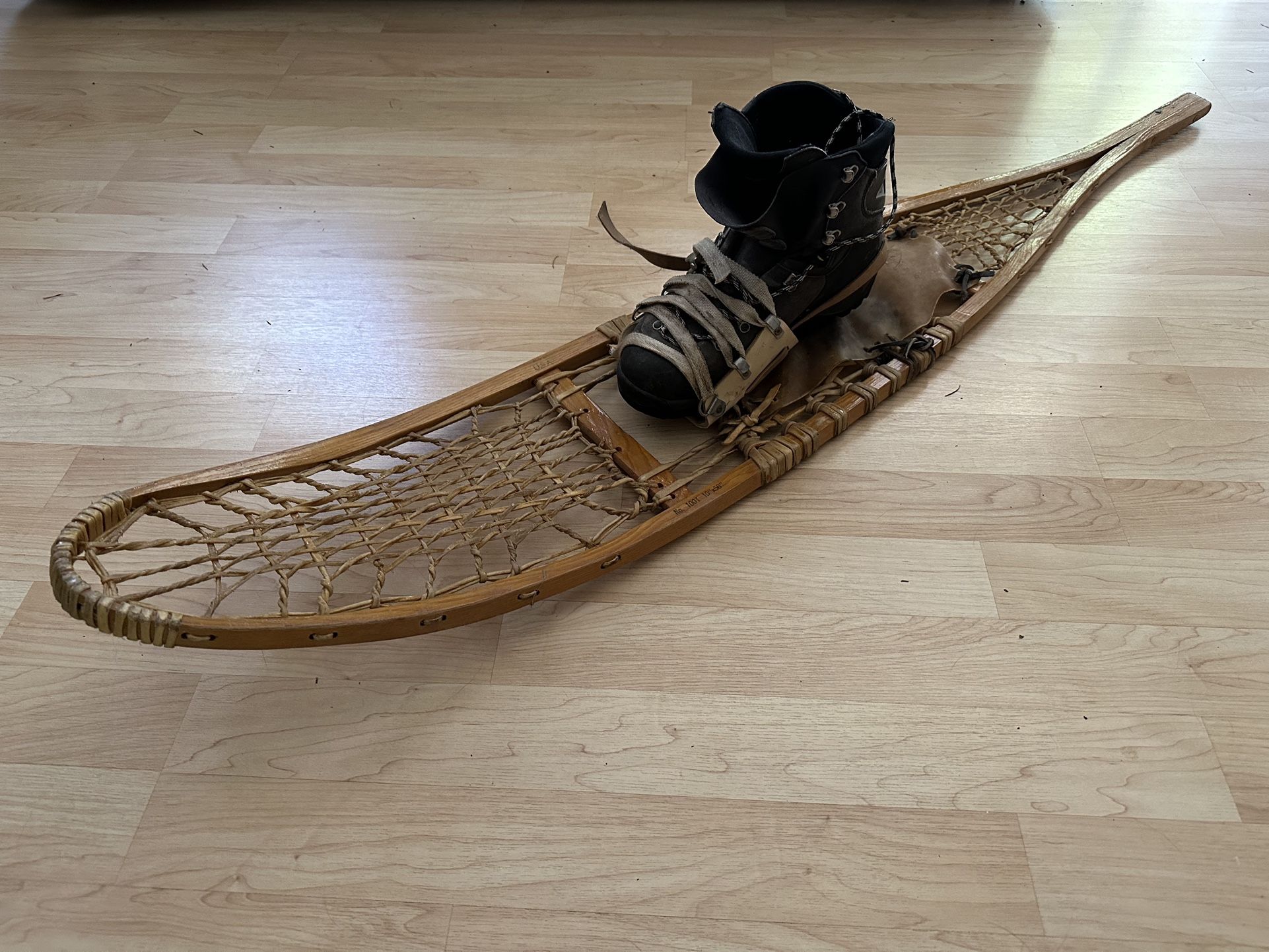 Snowshoes, Sherpa, Trapper Style for Sale in Snohomish, WA OfferUp