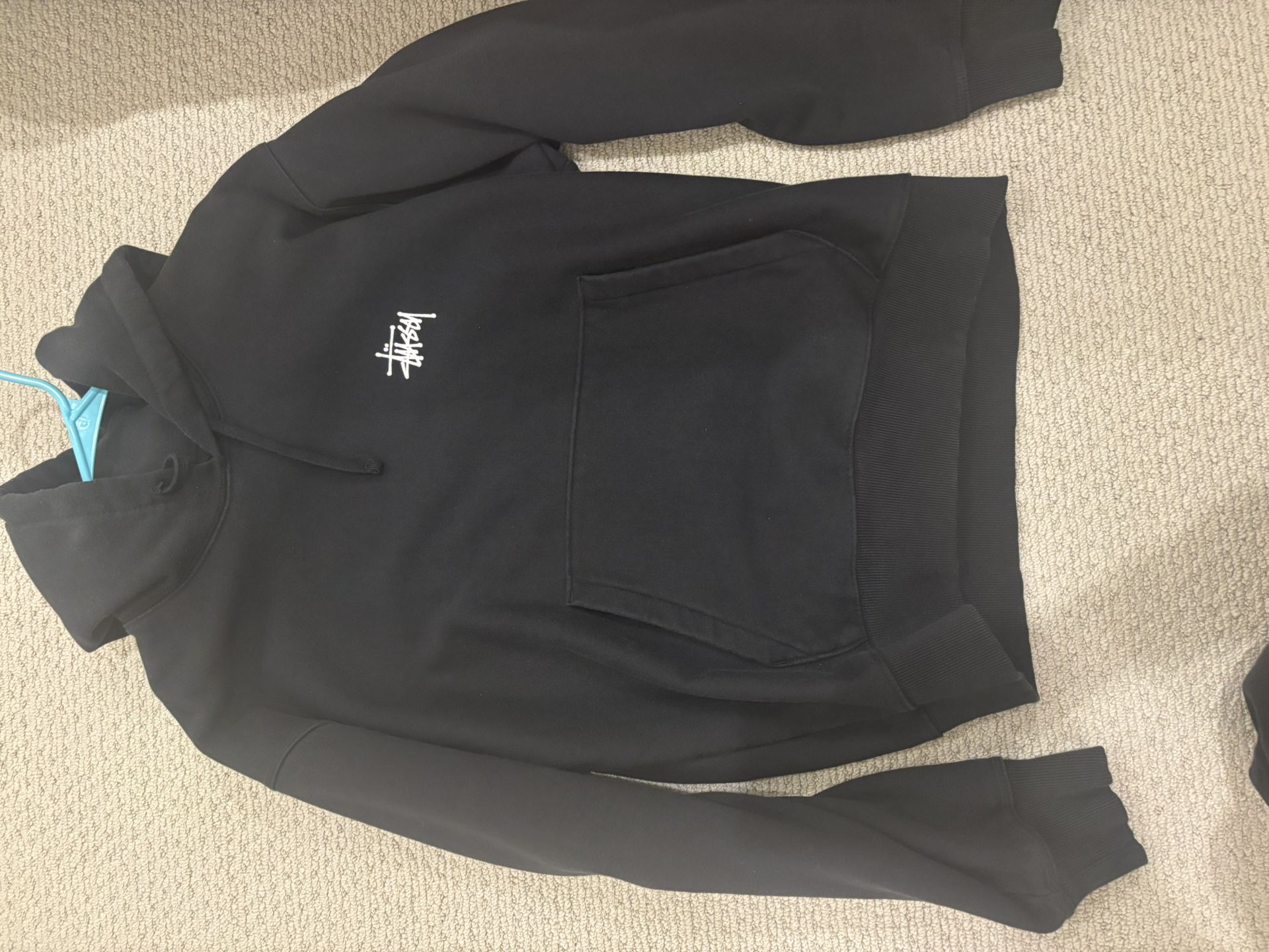 BLACK LARGE STUSSY HOODIE