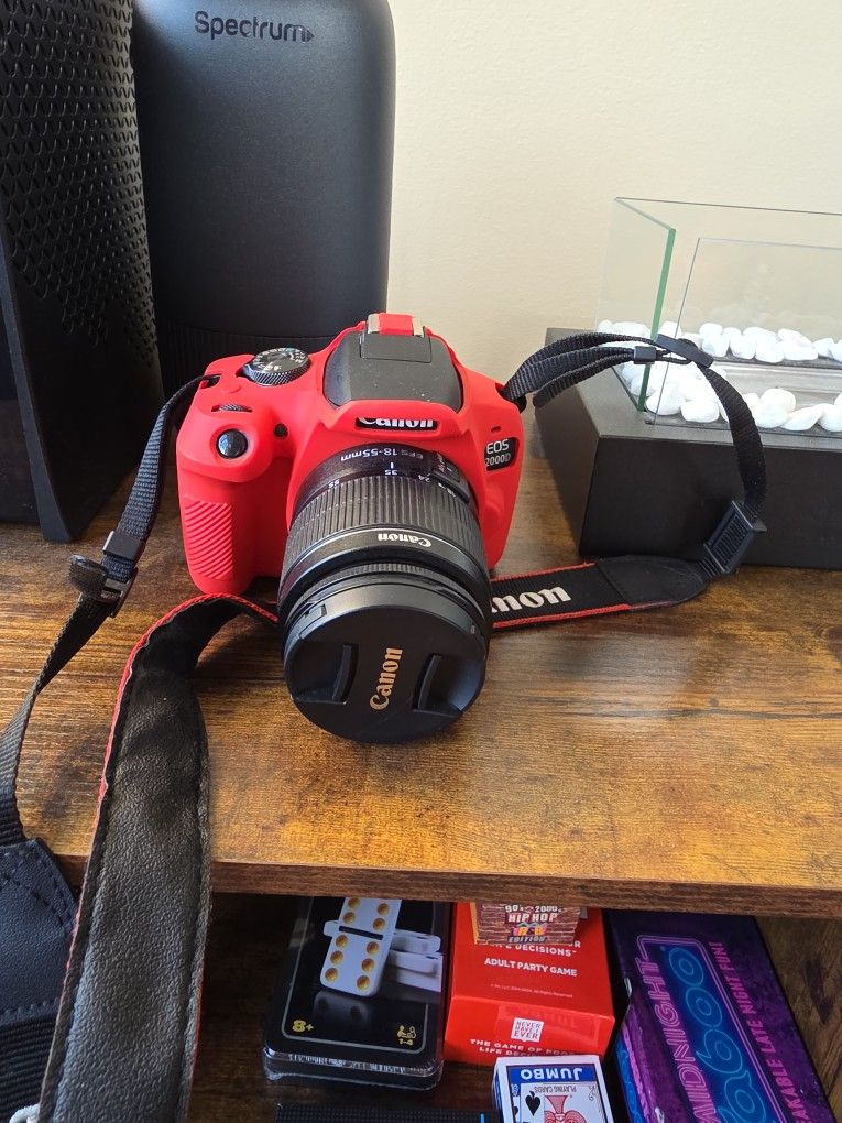 Canon 2000D CAMERA