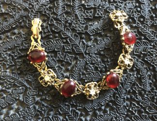 Vintage bookchain red cabochon & White rhinestone bracelet