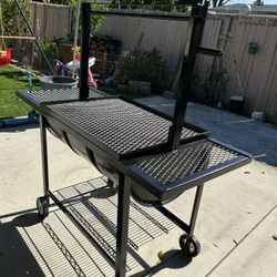 Charcoal Grill/ Asador De Carbon / Parrilla