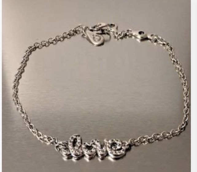Pandora love bracelet size small