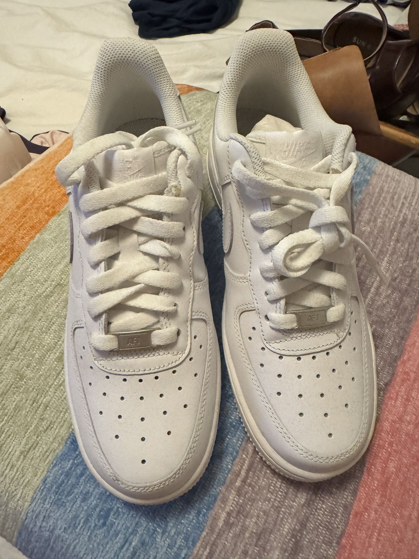 Nike White Air Force Women’s