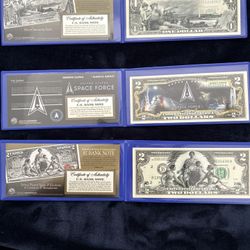 Tres Billetes De Colección Con Colores 