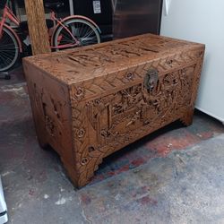 Vintage Large Oriental Camphor Trunk W/ Lock