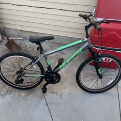 Huffy Stone Mountain 21-Speed Hardtail Mens Mountain Bike 24-Inch Charcoal Grey