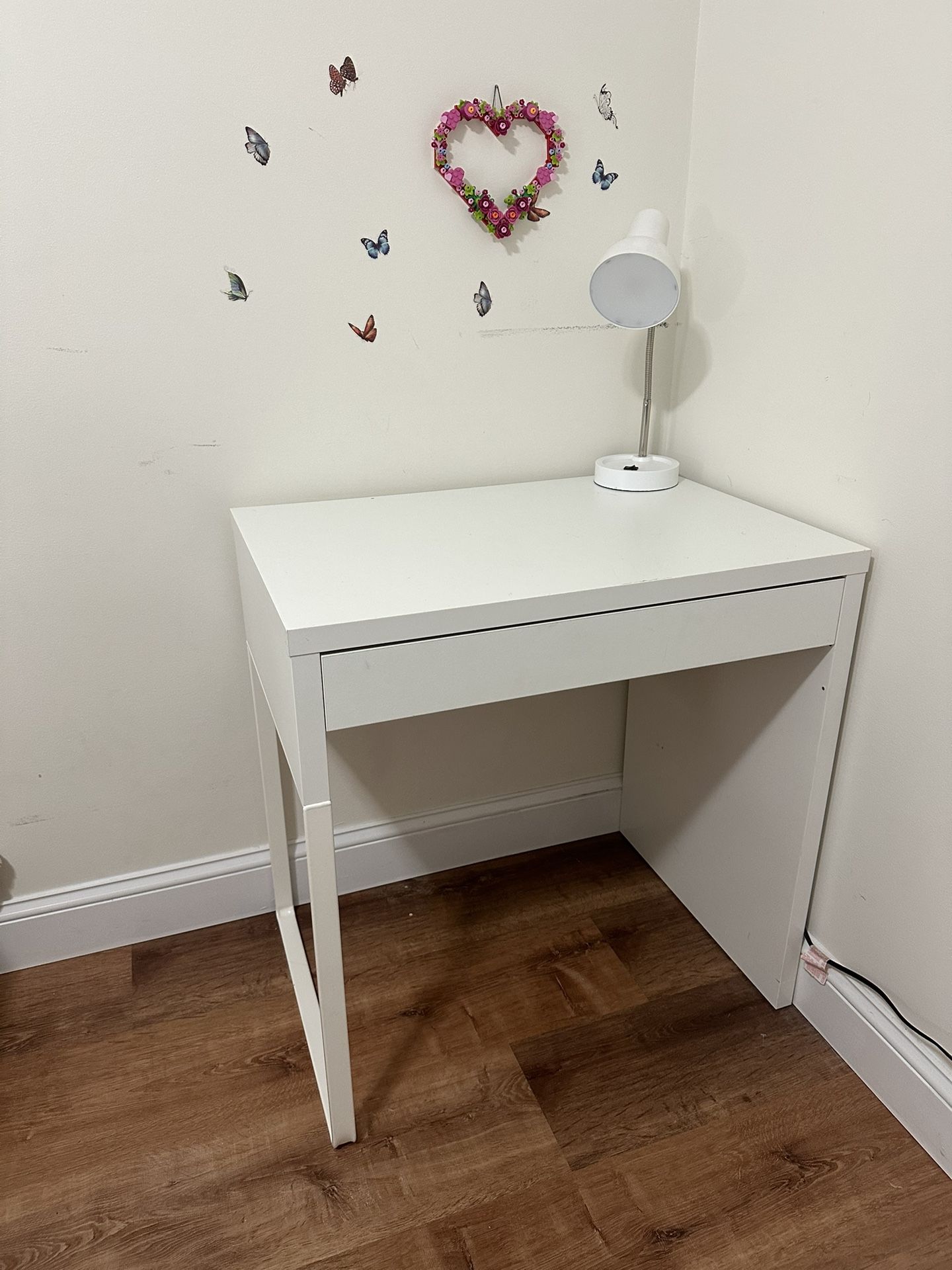 Desk/lamp