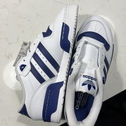 Original Rivalry Low Adidas:: 7.5 M