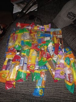 Vintage Pez dispenser lot
