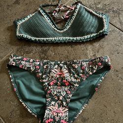 Bikini Set (Top & Bottom) Bathing Suit, Green Knit Detail, Size M US, Swimwear