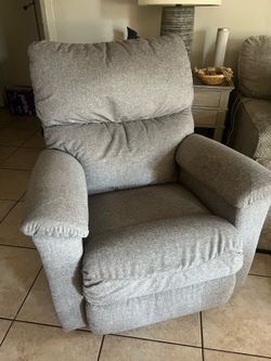 La-Z-Boy Power Recliner – Light Gray Fabric – USB Charging & Memory Settings (yes it’s Available)