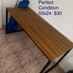 Table / Desk perfect Condition 