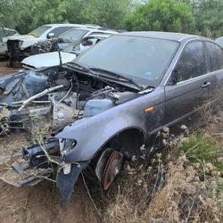 Selling parts only bmw 330i 2002