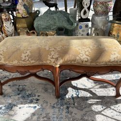 DREXEL HERITAGE BENCH OTTOMAN. Neutral Color Fabric Like New! No Smoking, Pets Or Kids 51” X 19” X 20” H. For End Of Bed, Living Room Or Hall. 