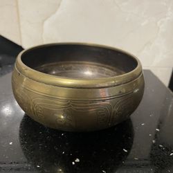 Vintage Brass Tibetan Meditation Singing Bowl 2”T X 5”L