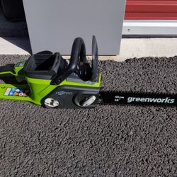 Greenwork  40v Brushless Cordless Chainsaw Battery Operated