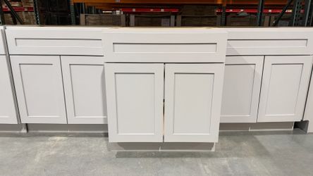 30" vanity cabinet for sale