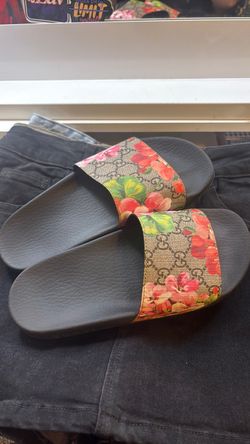 Gucci slides
