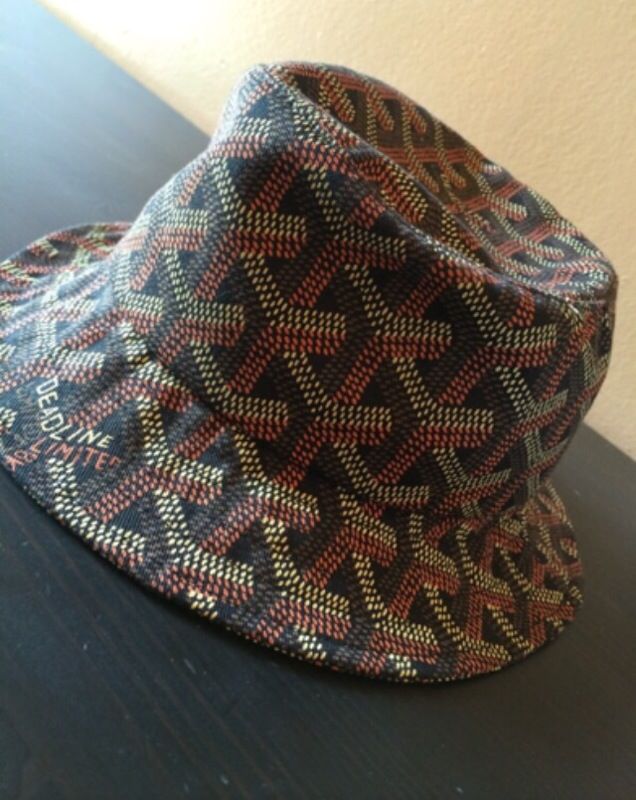 Men LV Hat for Sale in Westland, MI - OfferUp