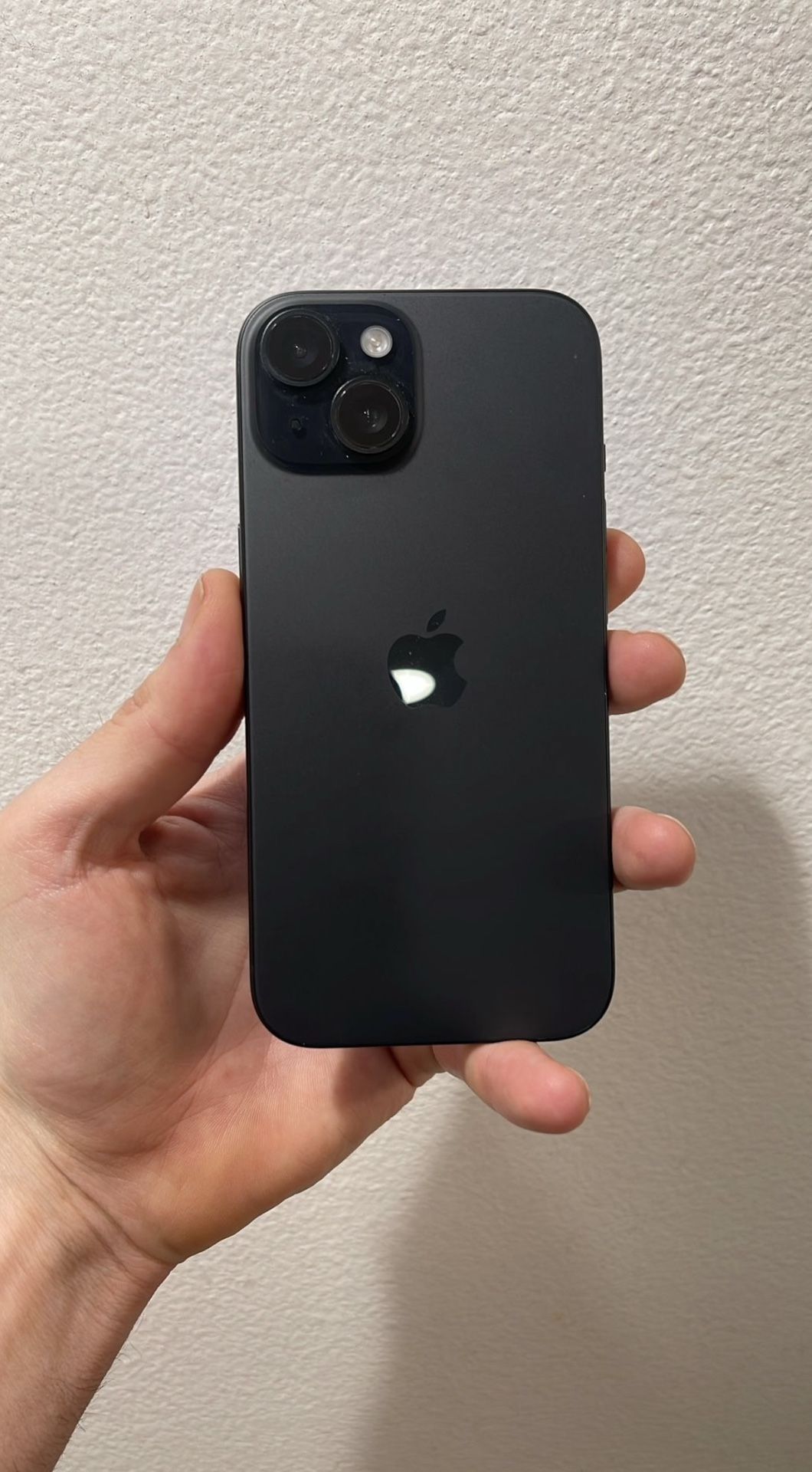 Apple iPhone 15 Unlocked Paid Off No Sim Restrictions 10/10 Condition Low Cycle Count Don't Use It