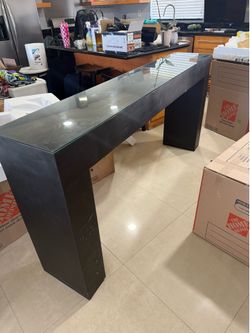 FREE TABLE
