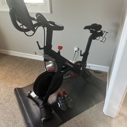 Peleton Bike