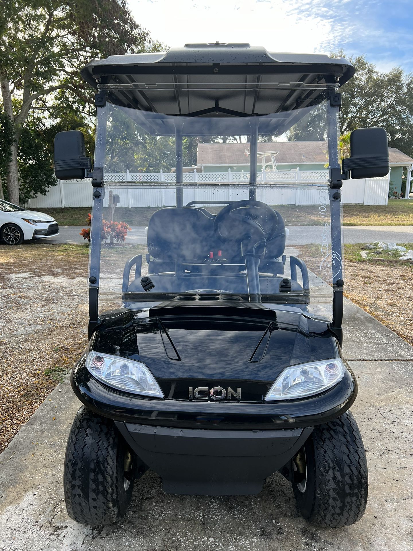 2023 Icon LT-B627.2+2-ECO Golf Cart
