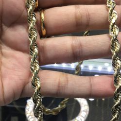 10k Gold Rope Chain Solid With Diamond Cuts ..24” Inch Long 5mm Thickness ..