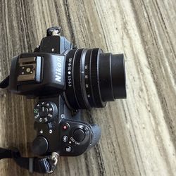 Nikon Z50 Mirrorless Camera w/ 16-50mm Lens – Only 830 Shutter Count – Excellent Condition