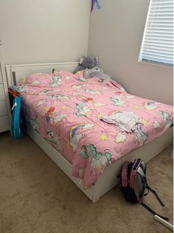 Queen bed