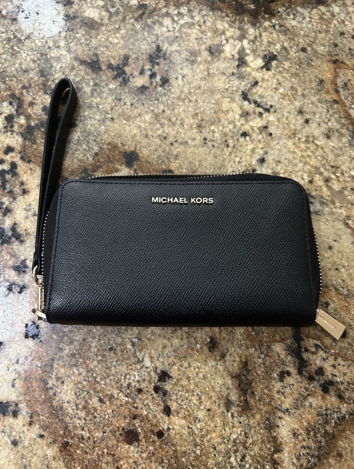 Michael KORS Black Leather Wristlet Wallet