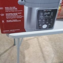 INSTANT POT DUO PLUS MULTI USE PRESSURE COOKER