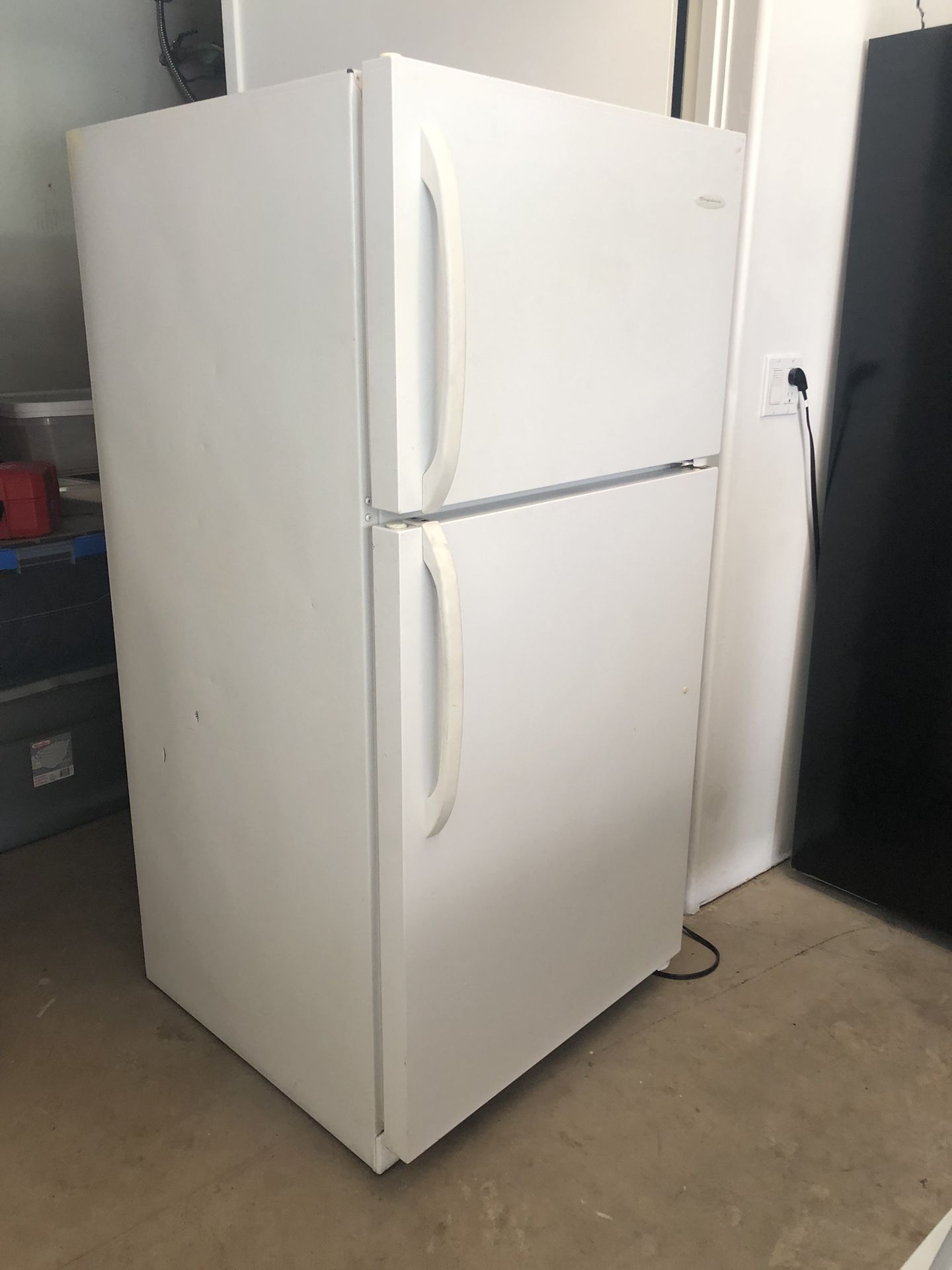 Frigidaire Refrigerator Freezer Combo