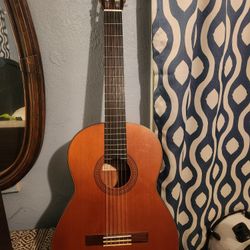 Yamaha CG122MCH Classical Guitar