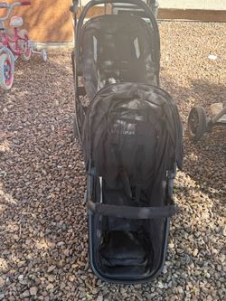 Urbini Omni Plus Stroller System $150 or Best offer. All offers considered!