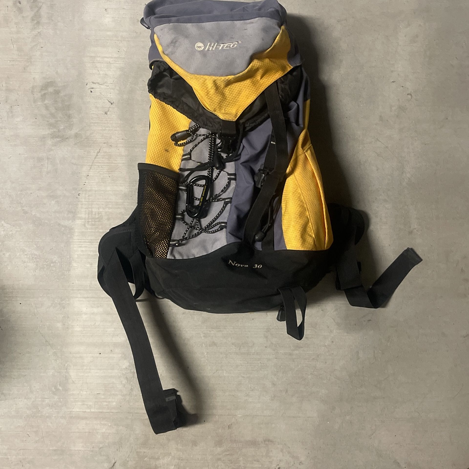 Hi-Tec hiking backpack nova 30
