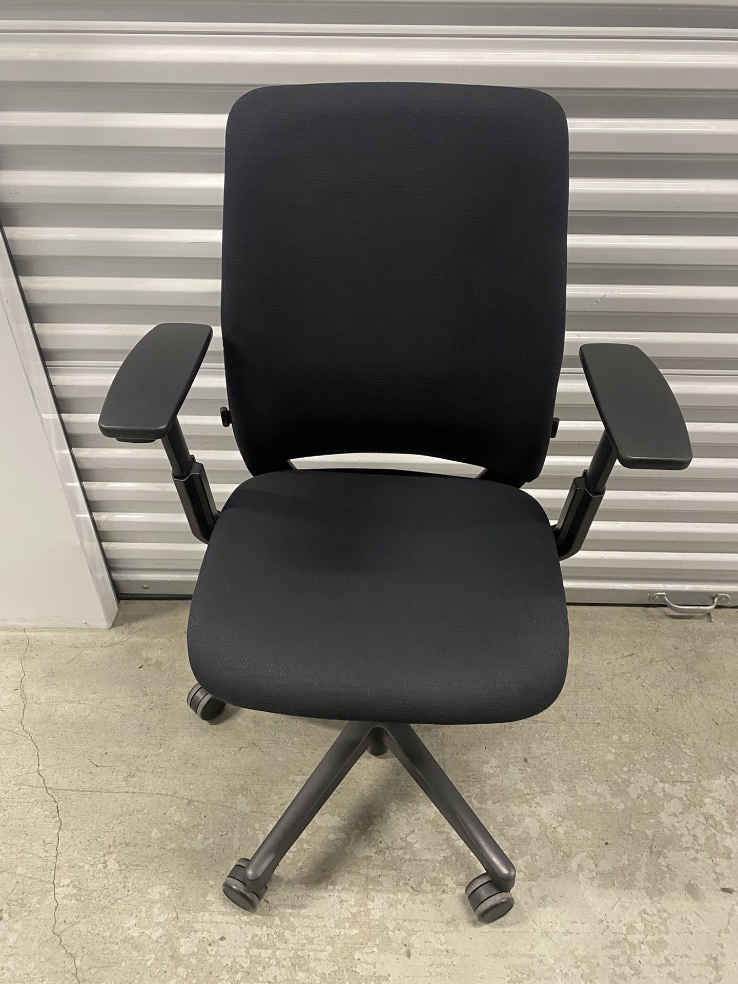 Steelcase Amia Fully Adjustable Model Task Chair/ Office Chair 