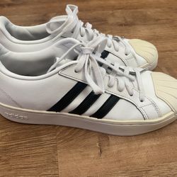 Adidas Men’s Sneakers. Size 9